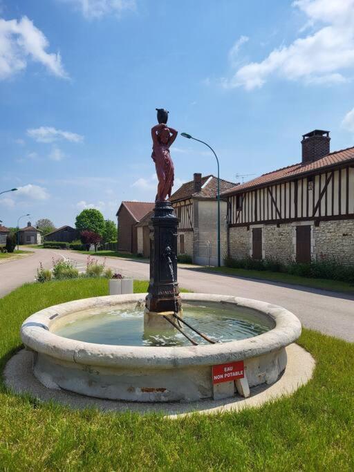L'Oree Des Lacs, Maison De Village Tout Confort Radonvilliers Exterior photo
